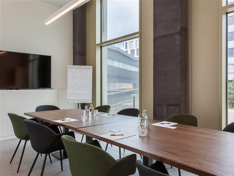 Centurion Swiss Quality Towerhotel 3*